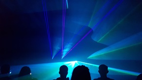 Indoor Lasershow Blaue Welle